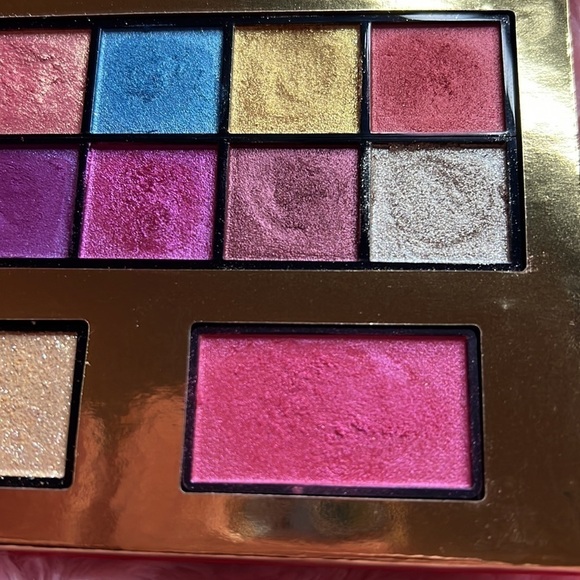 Juicy Couture The Shady Eyeshadow & Highlighter Palette - Picture 7 of 7